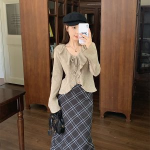 Plus Size Ruffle Long Sleeve Knit Top and Plaid Skirt Two Piece Set for Women Spring - Style 734ef0