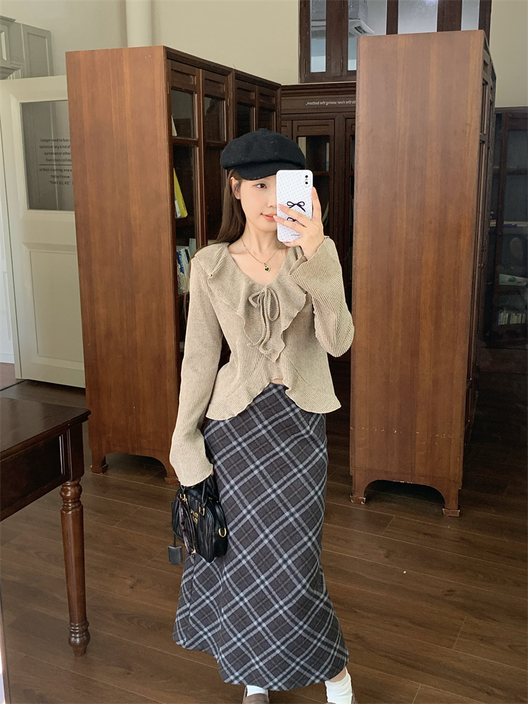 Plus Size Ruffle Long Sleeve Knit Top and Plaid Skirt Two Piece Set for Women Spring - Style 734ef0