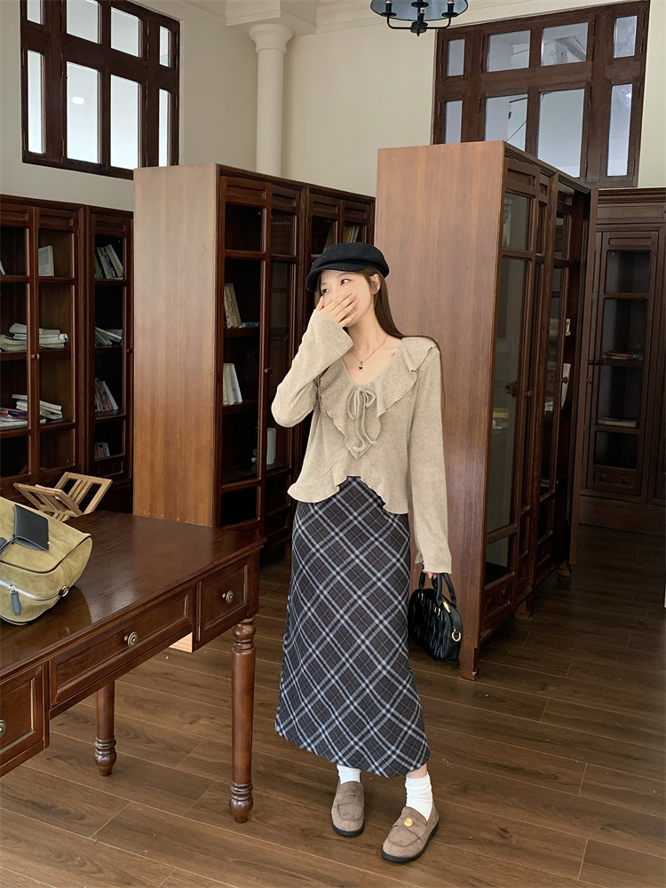 Plus Size Ruffle Long Sleeve Knit Top and Plaid Skirt Two Piece Set for Women Spring - Style 734ef0 - Image 3