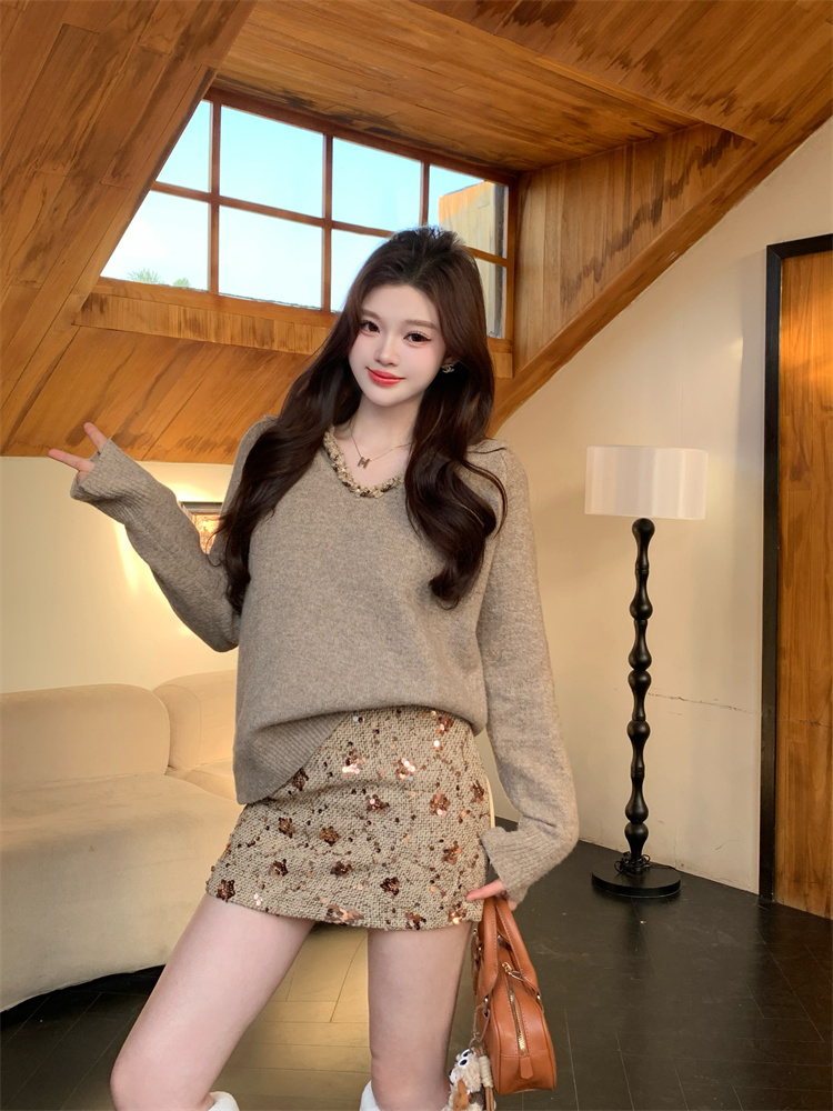 French Light Mature Fashion Set Women V Neck Solid Loose Sweater Sequin Slimming Skirt Two Piece - Image 3