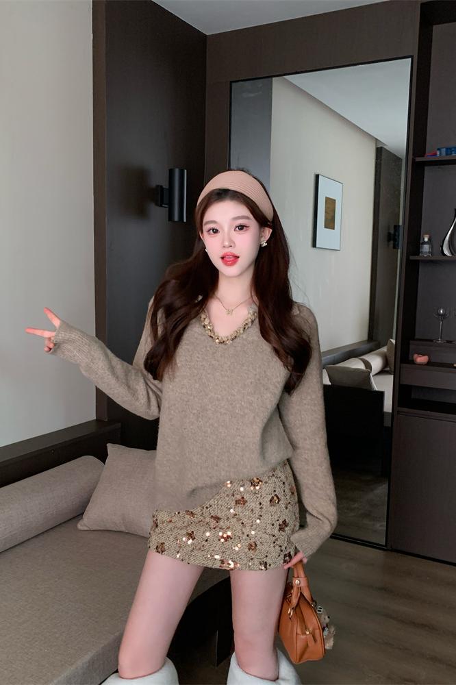 French Light Mature Fashion Set Women V Neck Solid Loose Sweater Sequin Slimming Skirt Two Piece - Image 5