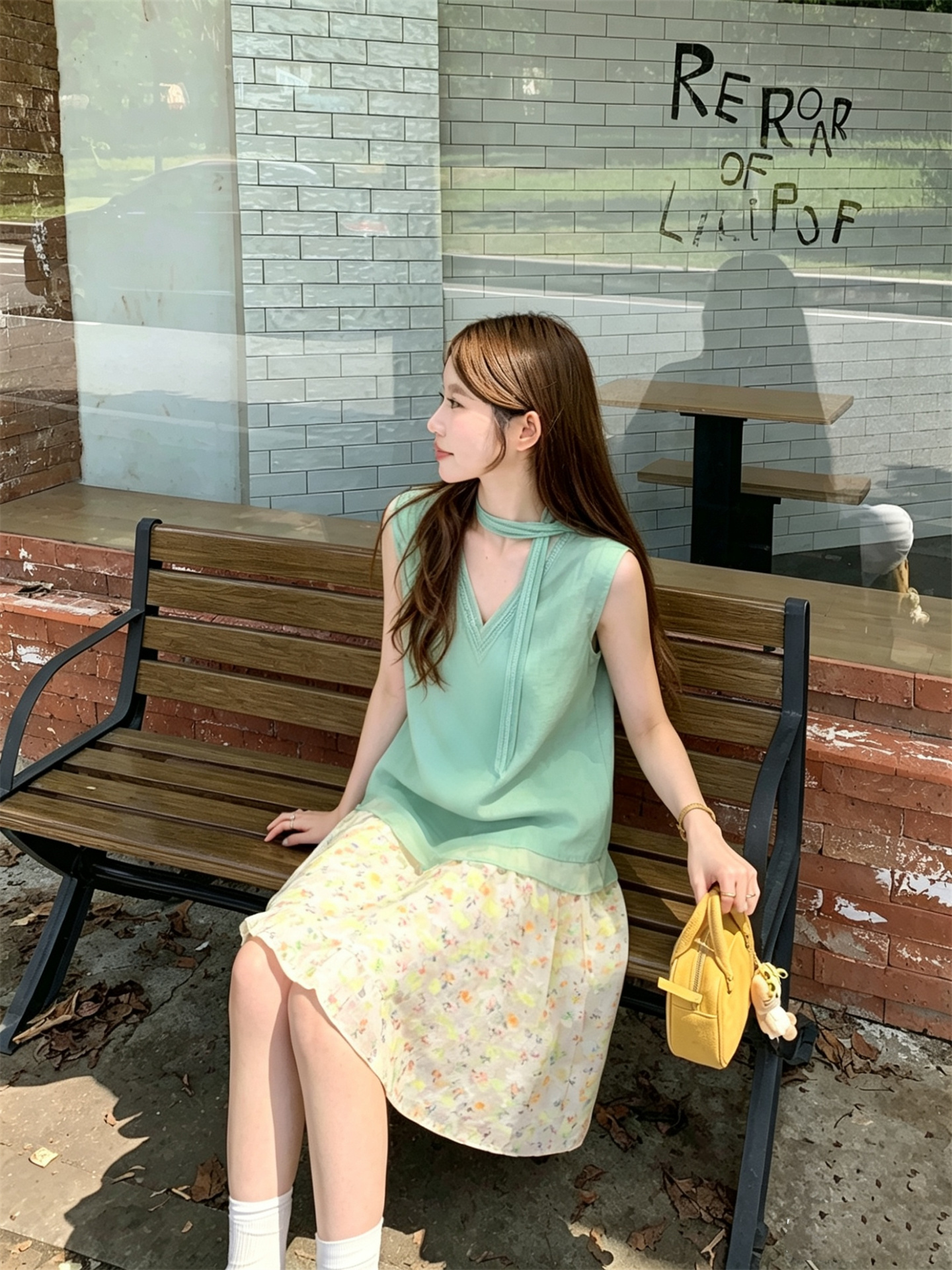Sweet Lace Spliced V-Neck Sleeveless Top with Silk Scarf - Image 4