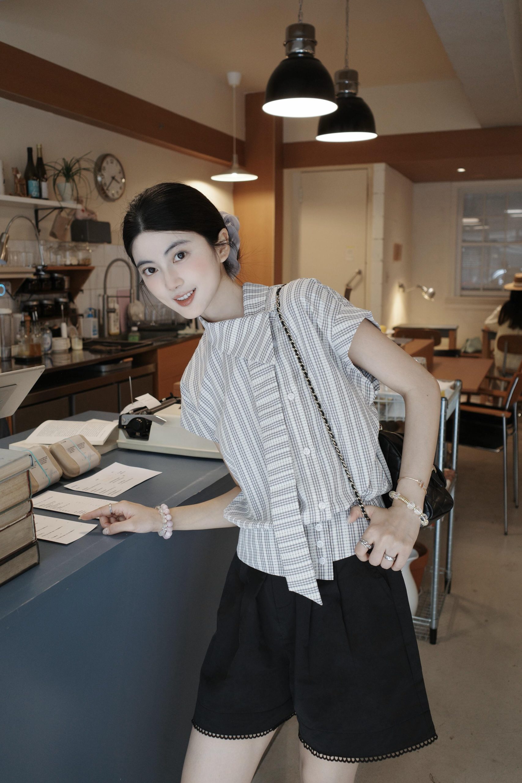 Sweet Vertical Stripe Flutter Sleeve Irregular Ribbon Blouse - Image 3