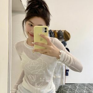 White Long Sleeve Fitted T-Shirt Summer Sun Protection Top with 3D Floral Design for Women