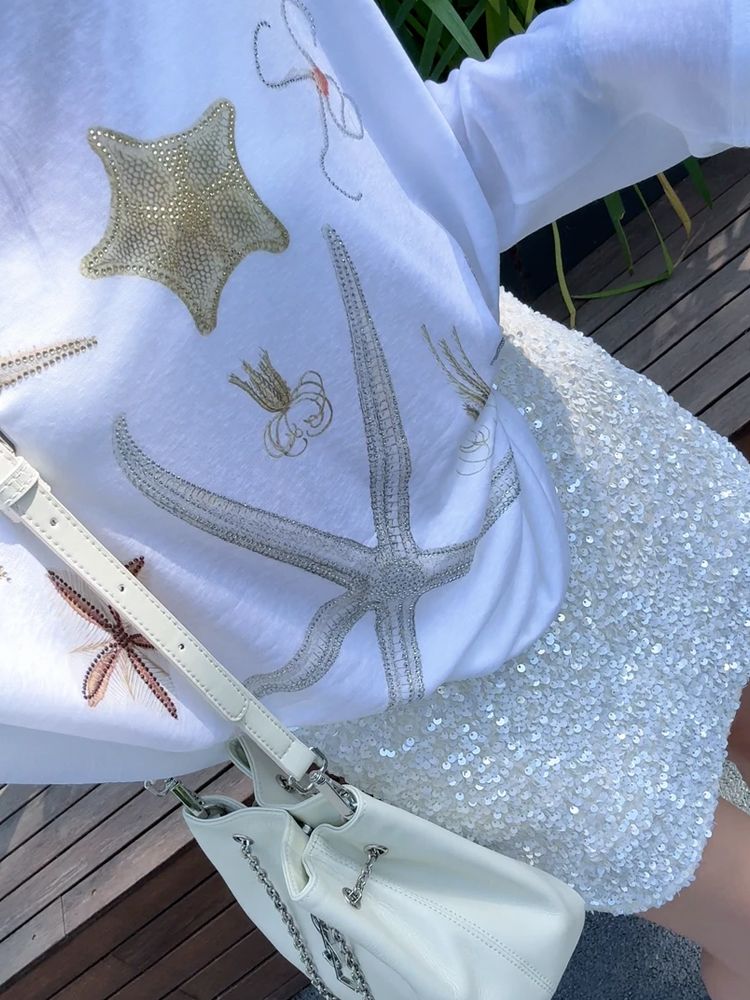White Snowflake Rhinestone Print Off-Shoulder Long-Sleeve T-Shirt Women Summer Thin Sun Protection Top - Image 2
